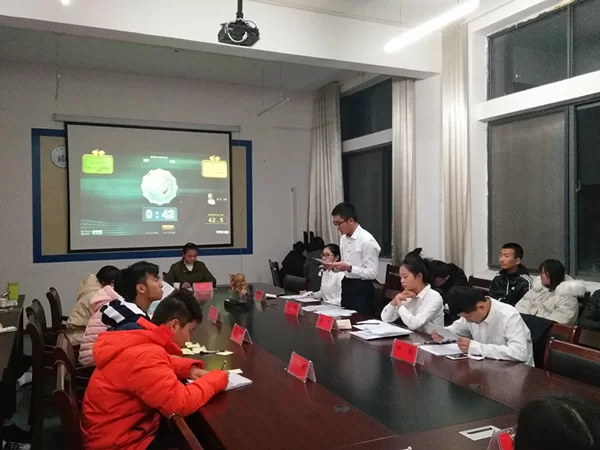 兼职利大于弊？万能回答让辩论赛这样说更有说服力？
