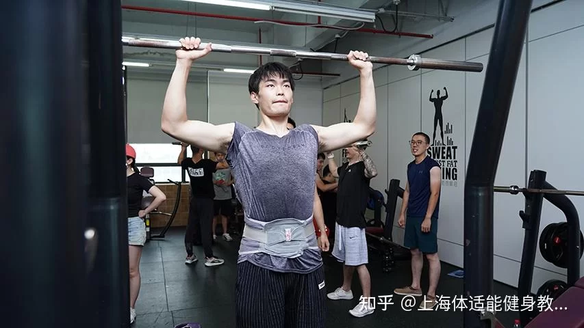 兼职健身教练工资待遇怎么样，前景和副业靠谱吗？