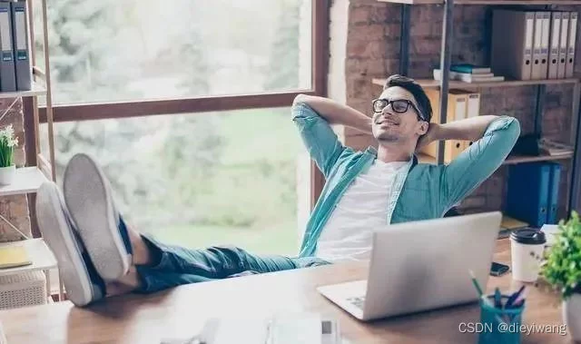 现在什么副业赚钱快又能提升自己，兼职居家都合适？