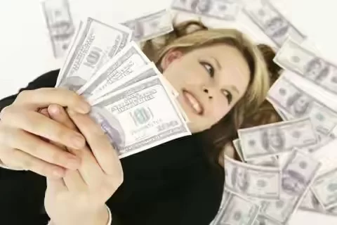 普通人退休做什么副业赚钱最轻松，一年能赚10万？