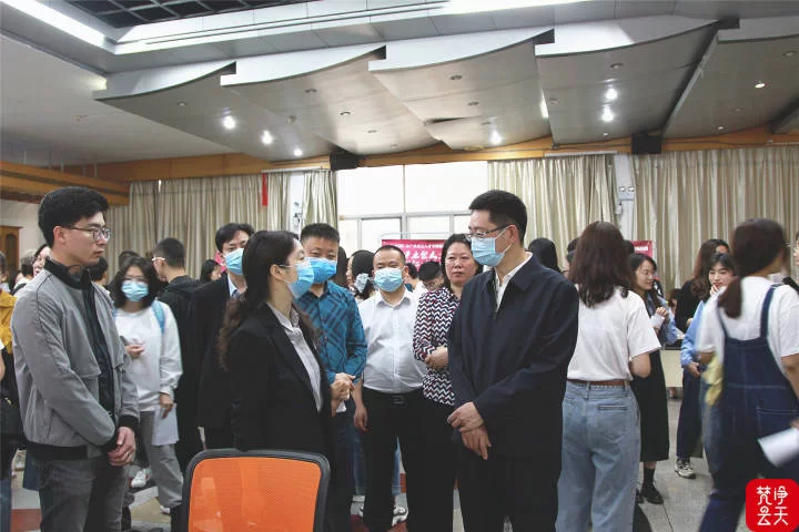 想知道兼职活动支持包括哪些服务，招兼职算职介吗？