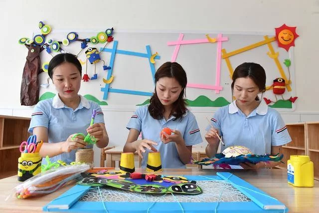 幼儿园老师主业服装副业，带娃搞副业怎么两不误？