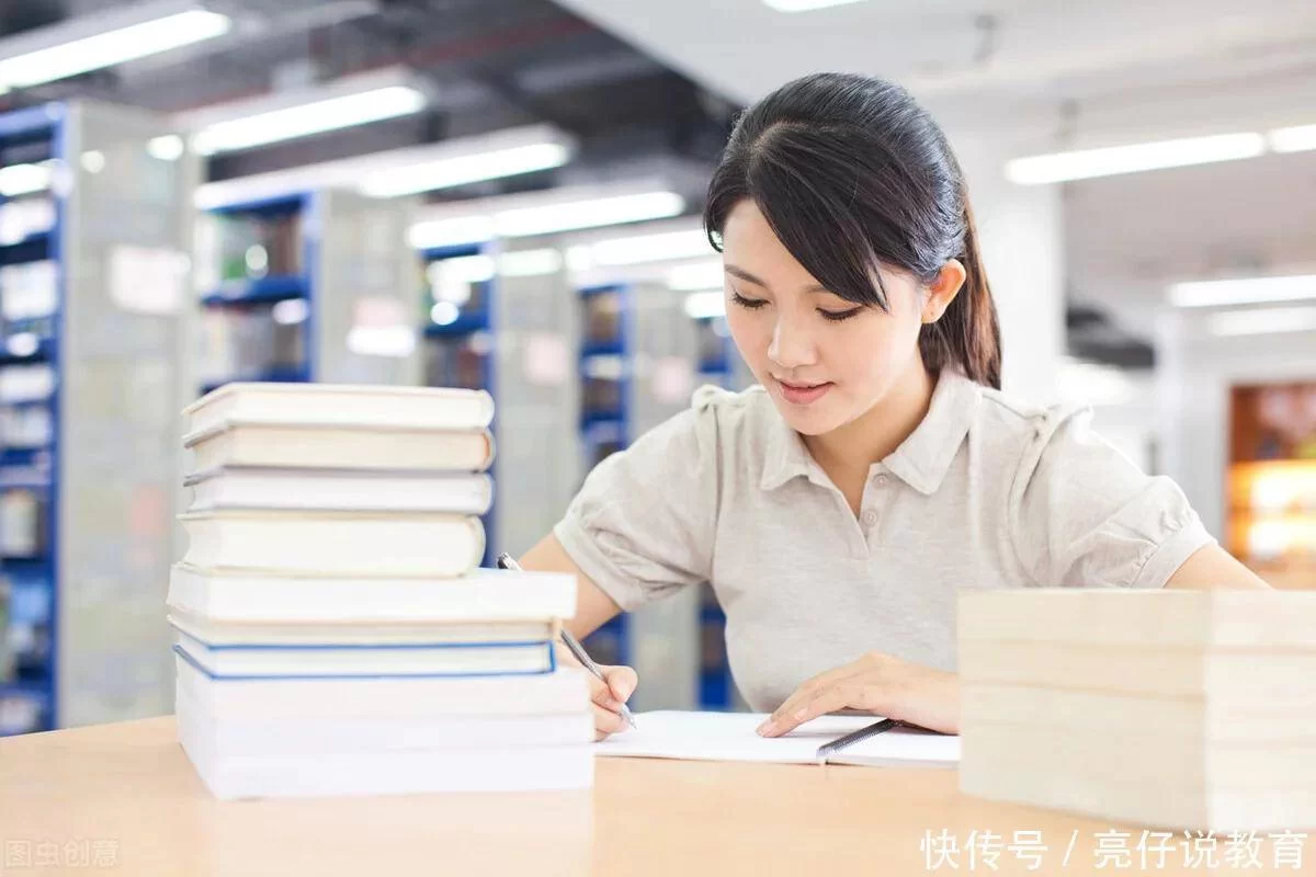 小县城女性上班族搞副业，为了生活靠谱的有哪些？