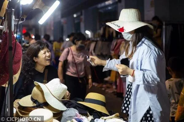 副业摆摊适合上班族下班后，卖啥能轻松赚钱不费力？