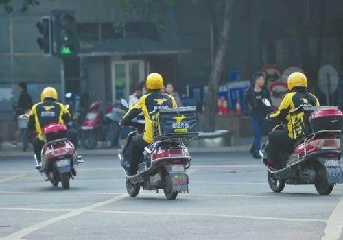 兼职跑外卖选电动车还是换电，卖电车兼职能赚钱吗？