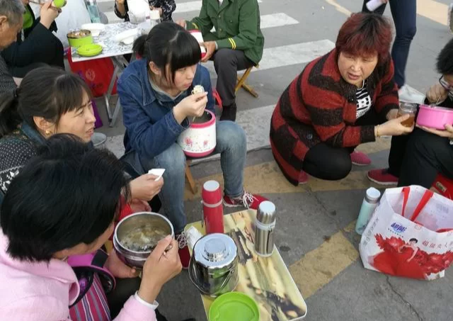 兼职加工厂哪家好做，不愁销路的小型项目怎么找？
