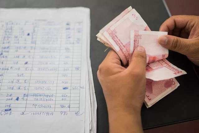兼职单位盖章格式正确吗？兼职需要单位交社保吗？