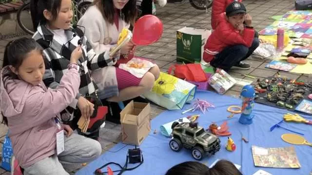 公园摆摊卖啥好？适合又吸引小朋友又好卖的小玩意儿