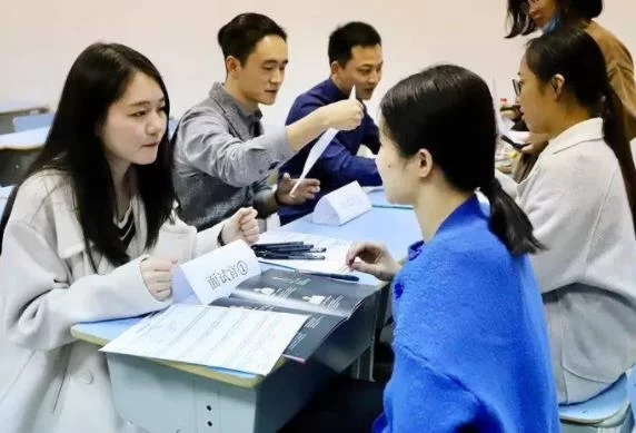 假期兼职本溪，大学生兼职怎么找？体验收获如何？