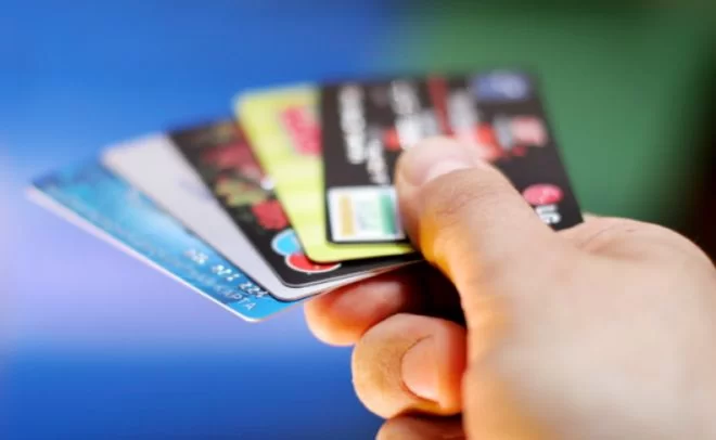 信用卡代还1万手续费多少，赚佣金靠谱不业务合法吗？