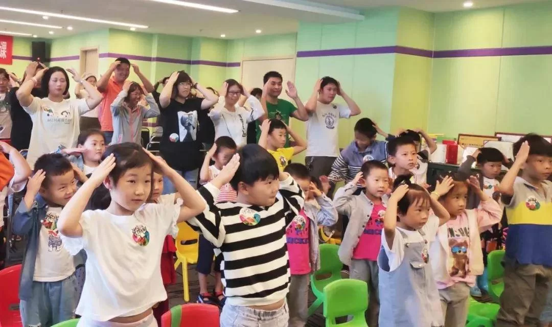 儿童口才表演怎么教？兼职教师教你故事技巧更吸引？