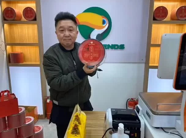 侯震的奇葩副业视频大全，这年头谁还没点副业靠谱？