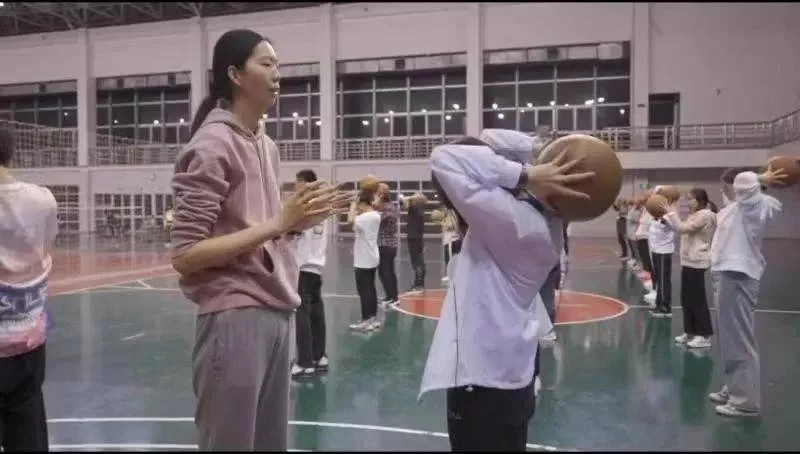 体育教育专业能做哪些兼职,体育老师能兼职教练吗?