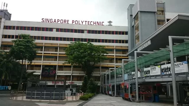 保定理工学院是公办还是民办,和燕京理工哪个好?
