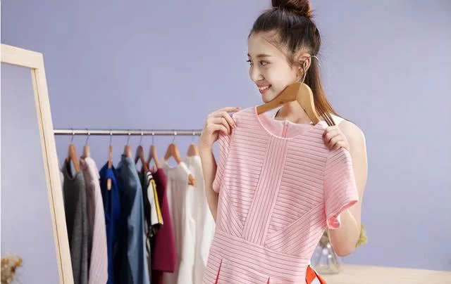 代购女装副业能赚钱吗,女装副业有哪些赚钱路子?