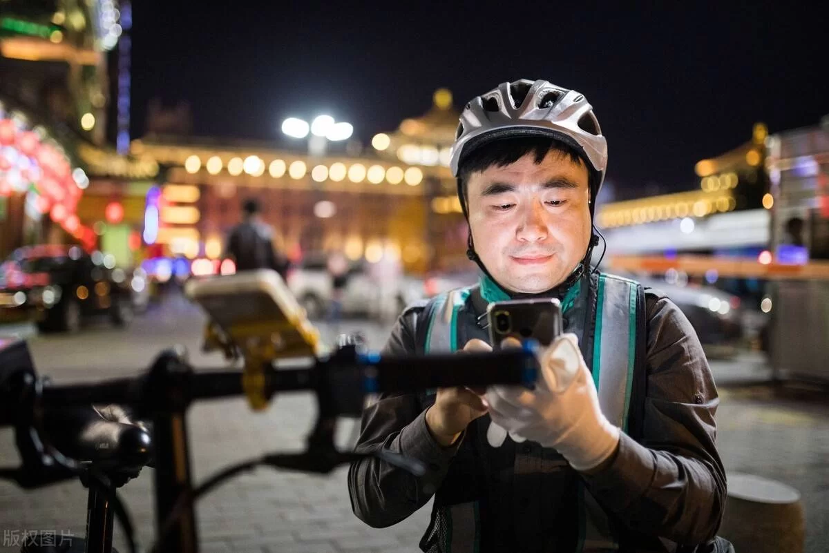 代驾小哥做兼职赚钱合适吗?晚上跑一个月能挣多少?