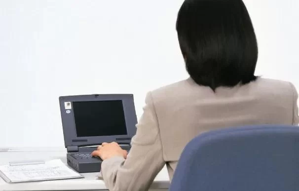 什么副业适合女性上班族,既能赚钱又能提升自己?
