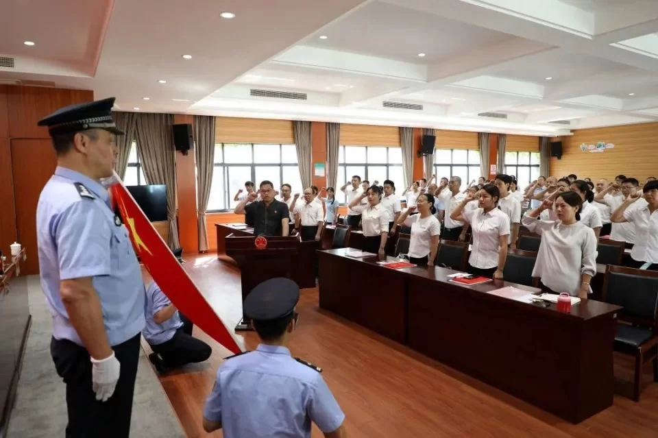 人民陪审员到底是兼职吗,参审时能发挥多大作用?