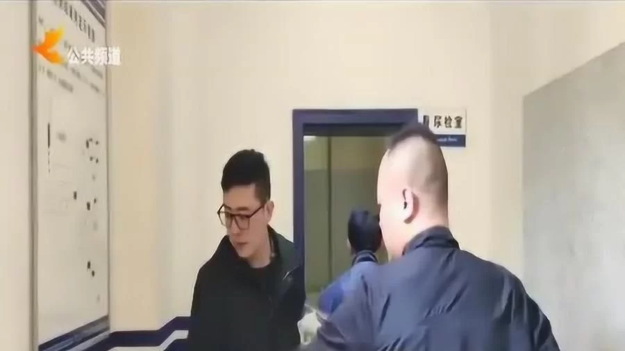 京东入职能做副业吗,快递员待遇和离职再入职条件?