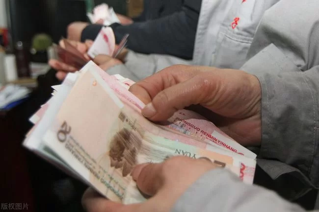 云南钢筋工兼职多少钱一个月合适,包工一吨怎么算?