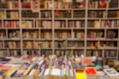 书店兼职照片拍啥?整理书籍咖啡一体文学感内景照!