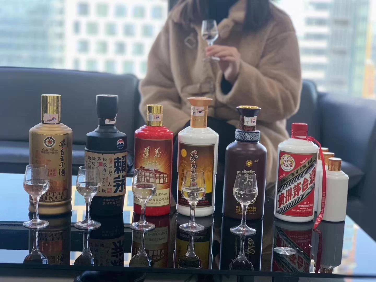 乡镇市场做什么副业好?白酒小本买卖省人工又赚钱?