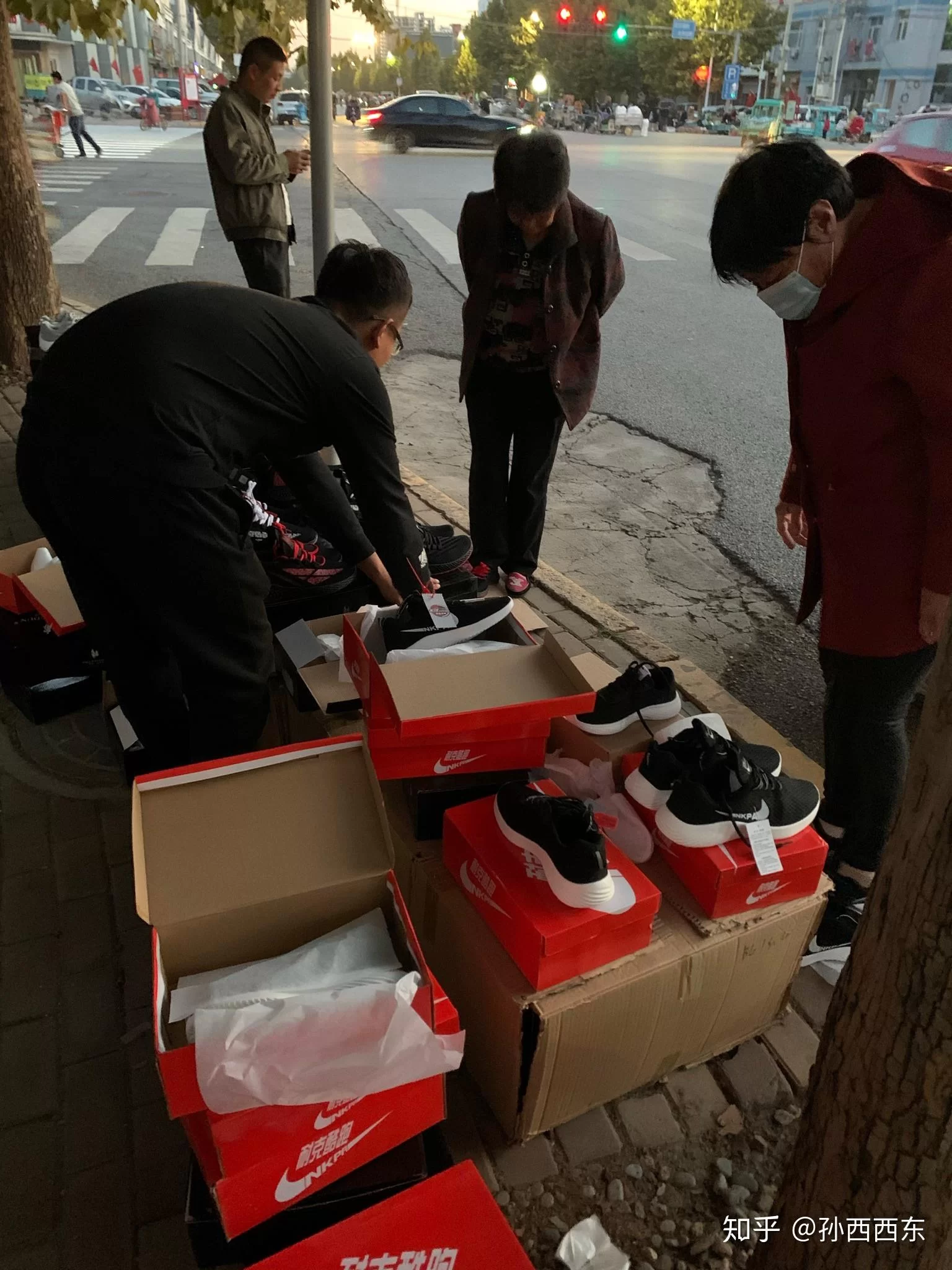 乡镇摆摊副业多吗?卖啥好赚钱又不占道还适合新手?