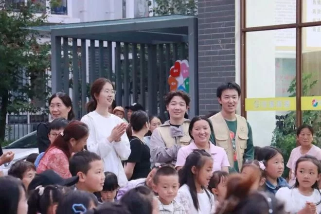 丽江网红回家发展副业,网红火车票咋买方便回家?