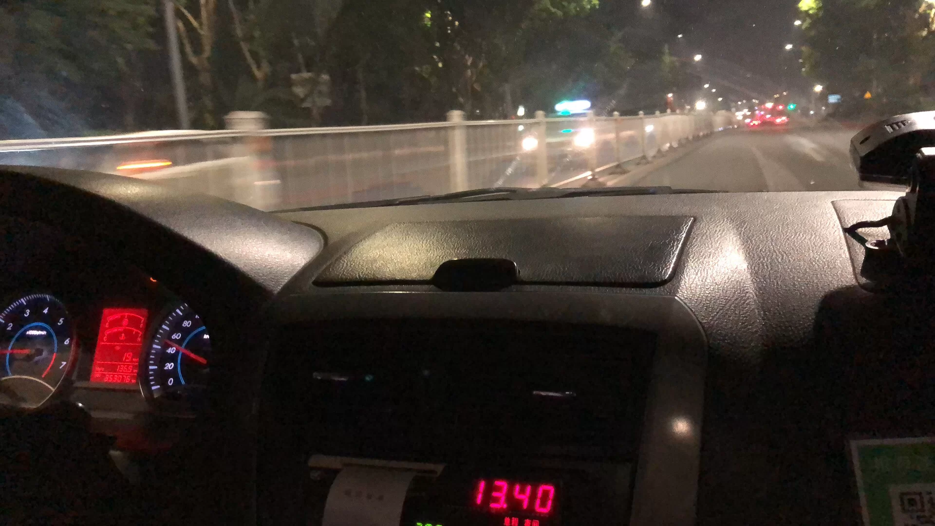 义乌货车司机兼职晚上跑滴滴,昆明副业能赚多少钱?