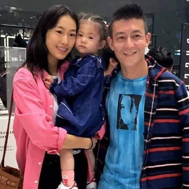 中年大叔副业怎么赚钱,带娃生活照里也能轻松赚?