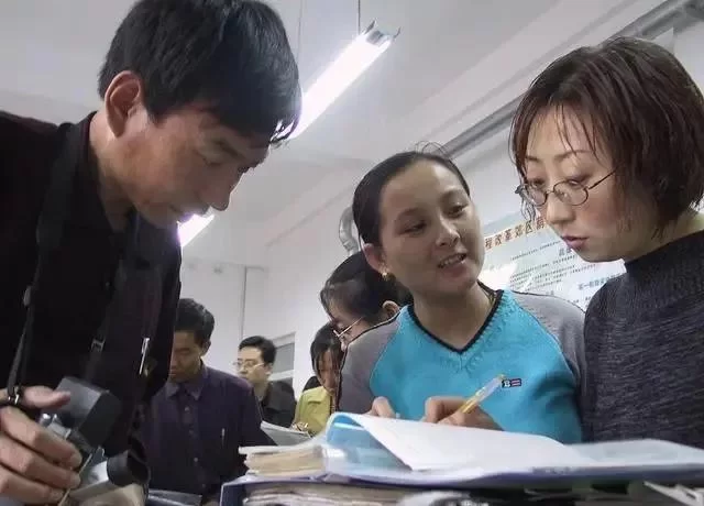 中职教师适合做哪些副业,班主任工作之余也能搞吗?