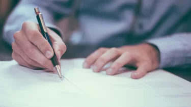 中国留学兼职哪家好,外国留学生兼职能做啥工作?