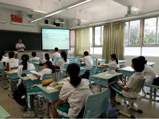 中学心理老师副业多吗?学校为啥要配心理老师呢?