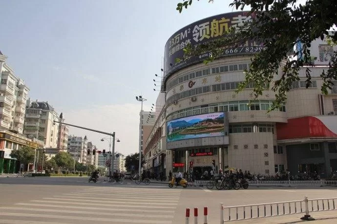 中专上班族大学生,小县城副业咋赚钱?接单不难吧?