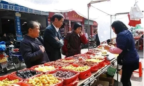 专业卖内衣副业摆摊,新手需要准备哪些手续才能赚钱?