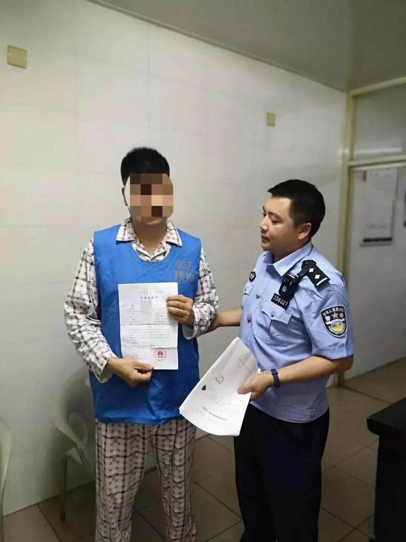 不用身份证能做副业吗?坐高铁火车不用身份证行不行?