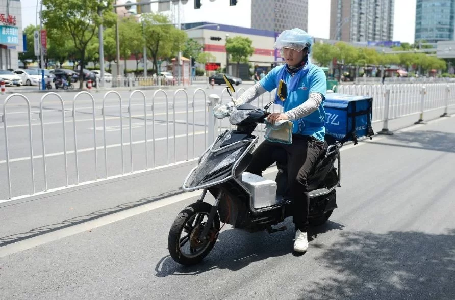 东莞兼职跑摩托怎么找,晚上跑4小时能赚多少钱?