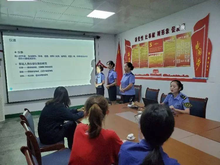 专职讲解员和兼职讲解员,区别是什么哪个更值得选?