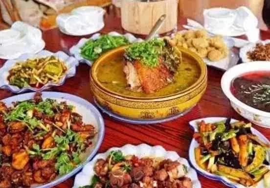 上饶服务员兼职和美食特产,哪儿能找还能带走回家呀?