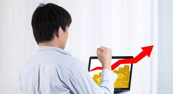 上班空闲时间多,做点啥副业既能赚钱又不耽误工作?