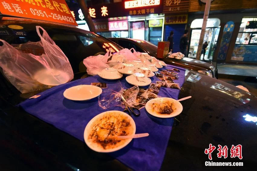 下班摆摊卖什么好？简单副业晚上轻松赚钱又受欢迎？