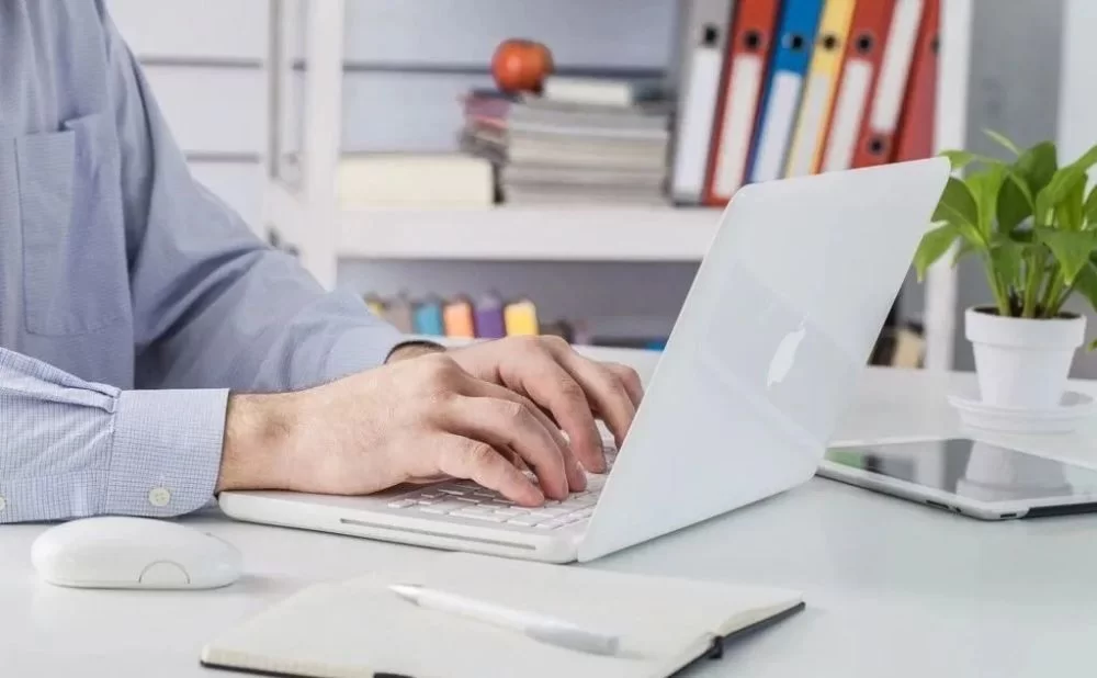 下班后能做啥兼职工作呢？在家或开小轿车都能干？