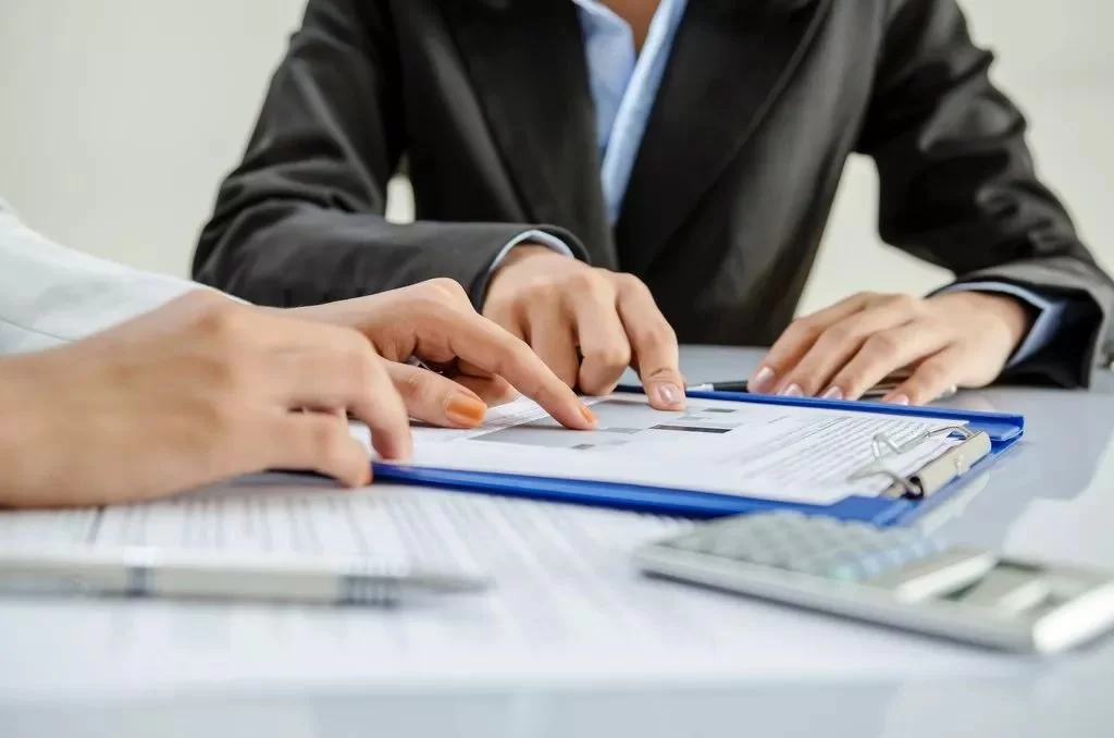 上班族适合做什么副业团队发展，简单挣钱又好做稳定？