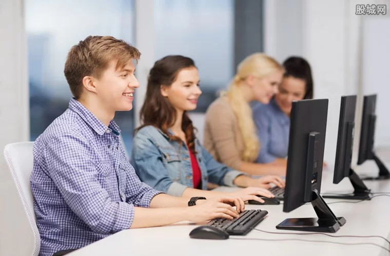 上班族没特长，闲时用电脑做什么副业能赚钱好上手？