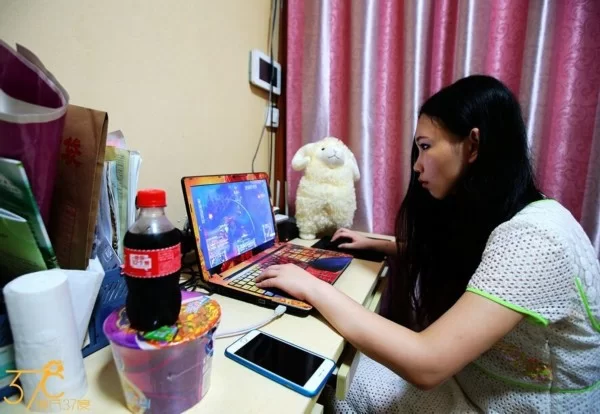 上班族宝妈晚上2-3小时,兼职副业做游戏陪玩靠谱吗?