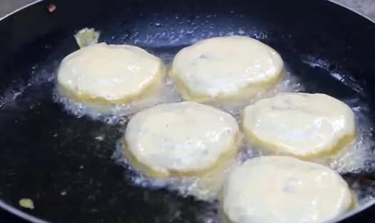 上班族副业卖饭团靠谱吗？女生下班后一个人能做吗？