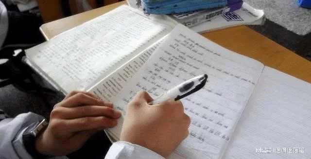 上班族做调查问卷副业靠谱不？哪个赚钱平台能赚点钱？