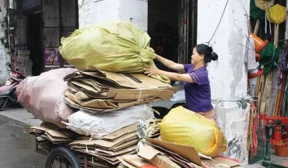 上班族副业捡废品赚钱靠谱？适合做哪些零投资副业？