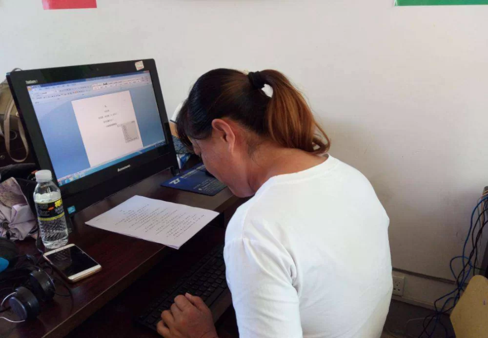 上班女生适合做什么副业好，收入高又不影响正常工作？