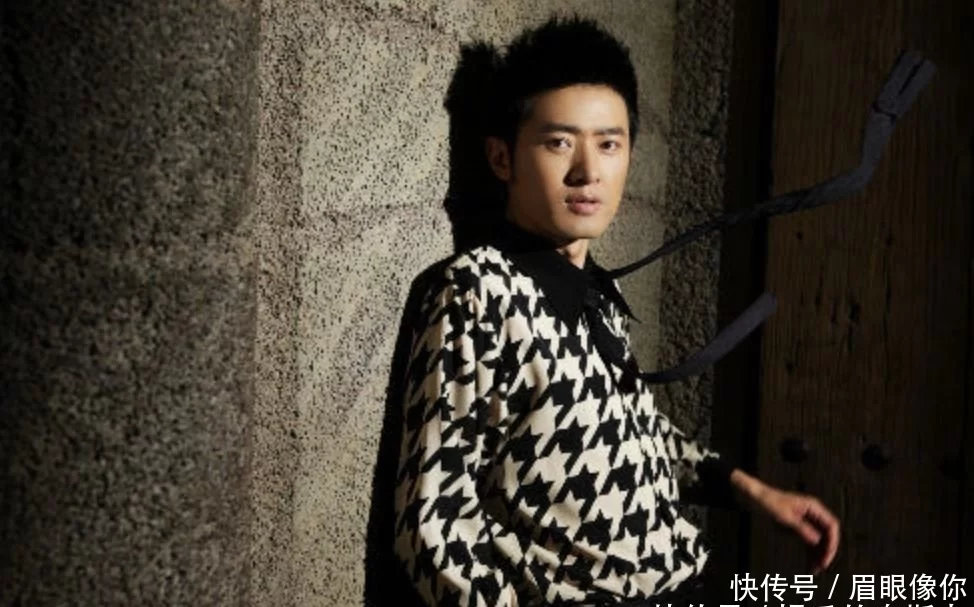 一个明星搞伪装副业还天天警局备案，你管这叫合理？